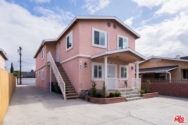 Foto del edificio - 145 E Gage Ave