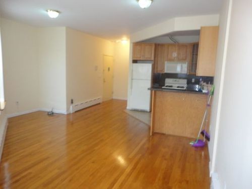 Foto del edificio - 5747 Myrtle Ave