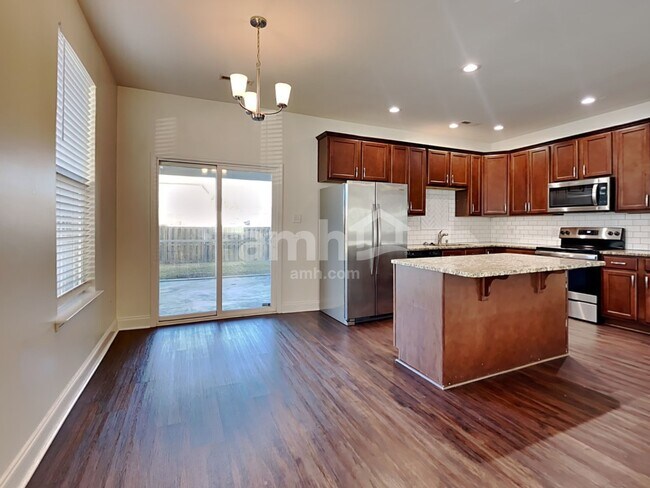 Foto del edificio - 310 Sanctuary Park Dr