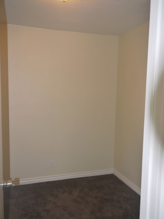 Building Photo - One bedroom California Bungalow