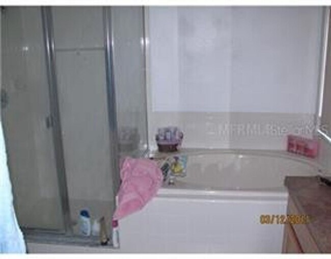 Foto del edificio - 136 Grantham Dr