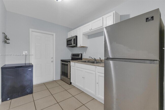 Foto del edificio - 1430 NW 27th Ave