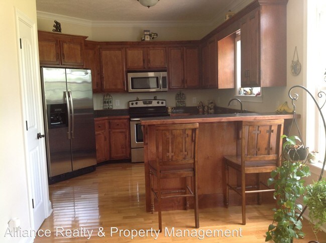 Building Photo - 2968 Brewster Dr