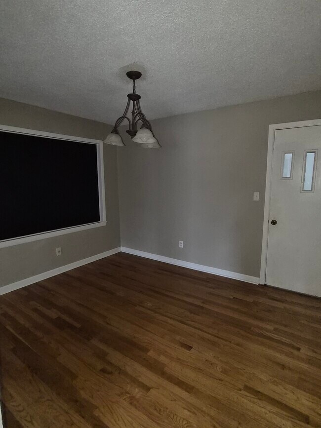 Building Photo - 418 Ewing St NW