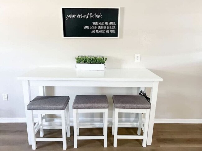 Foto del edificio - 38548 Naomi Ave