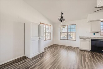 Building Photo - 520 Arrowhead Trail
