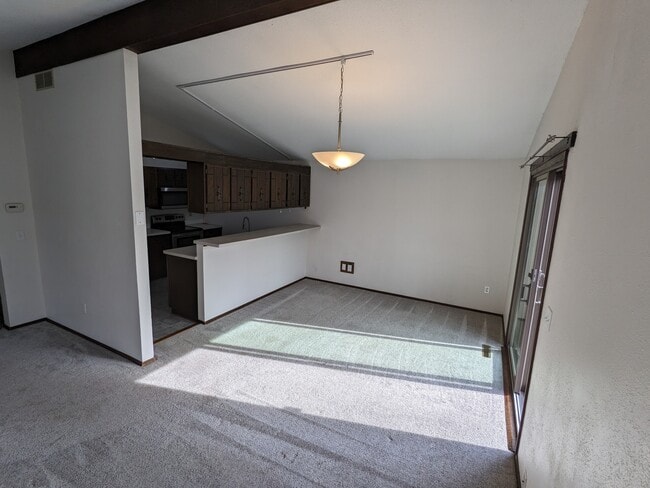 Living Room/Dining Area (Breakfast Bar) - 1028 Mesa Verde Pl