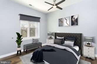 Building Photo - 301 W Franklin St