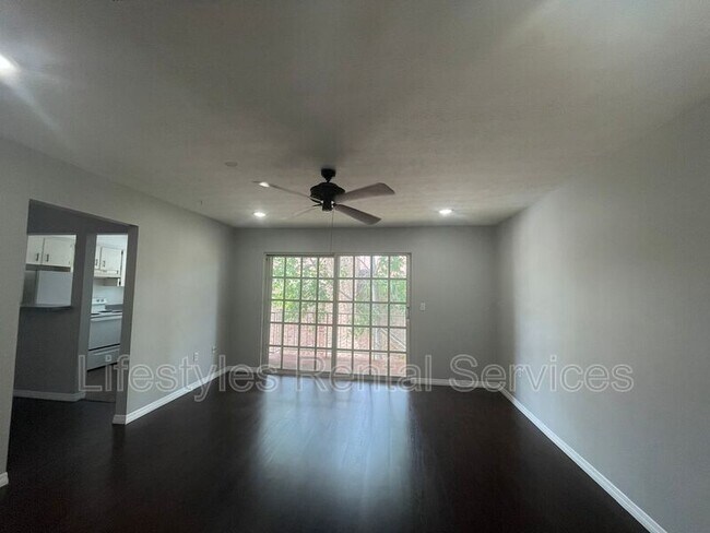 Foto del edificio - 5201 Atlantic Blvd