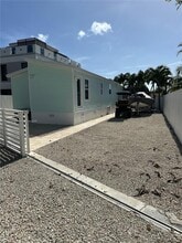 Building Photo - 11 Mockingbird Rd