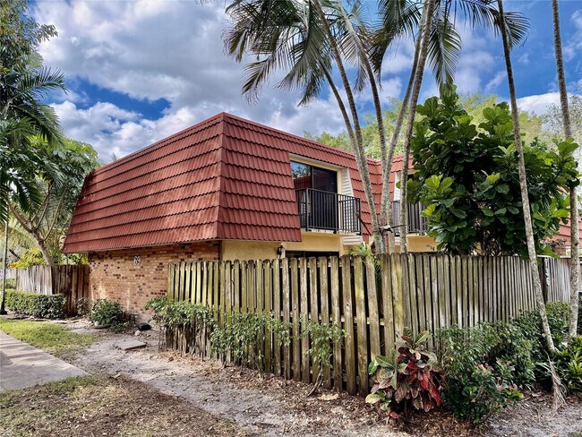 Foto del edificio - 736 NW 98th Cir