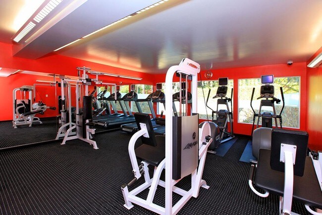 Del Rio Apartments Rentals Los Angeles, CA