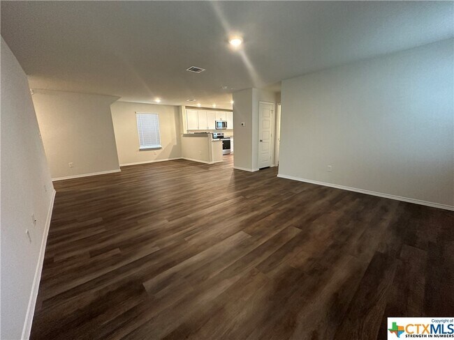 Building Photo - 744 Heartseed Ave