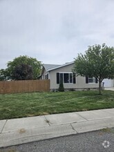 Building Photo - 1507 Erin Way