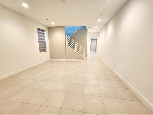 Foto del edificio - 35770 McCarthy St