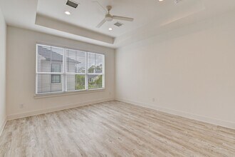 Building Photo - 2721 Oakwood Crst Ln