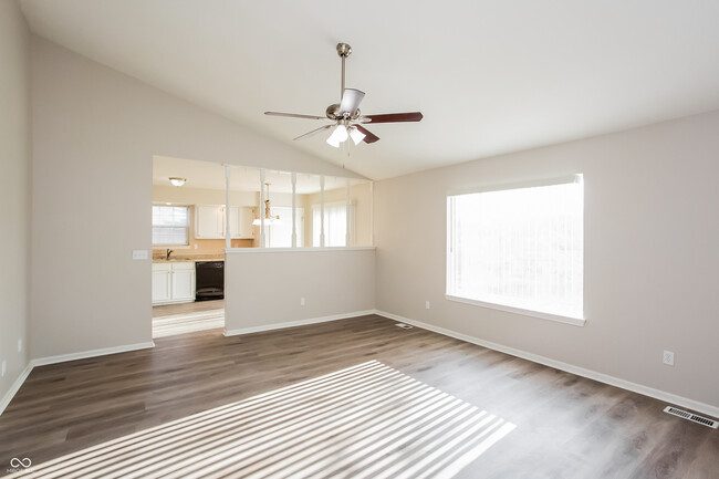 Foto del edificio - 3217 Cherry Lake Rd