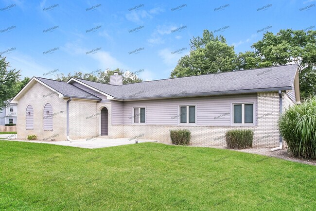 Foto del edificio - 7717 Long Branch Dr