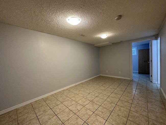 Building Photo - 6704-6132 132 Ave NW