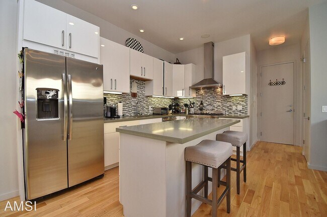 Foto del edificio - 2 br, 2 bath House - 1504 Jackson Street #2
