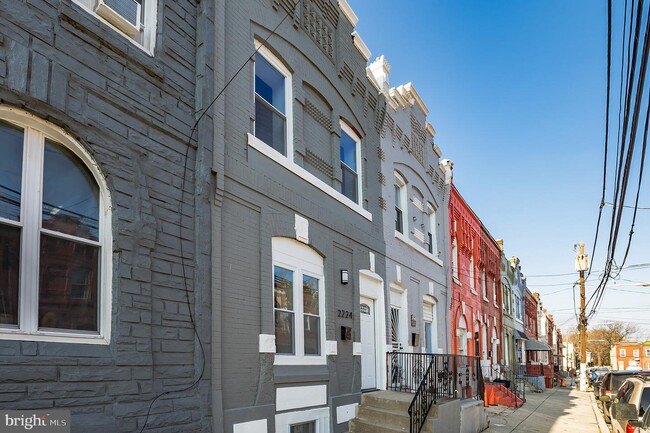 Building Photo - 2224 N Van Pelt St