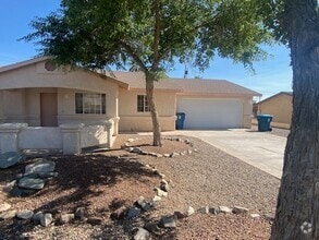 Building Photo - 3166 Palo Verde Blvd N
