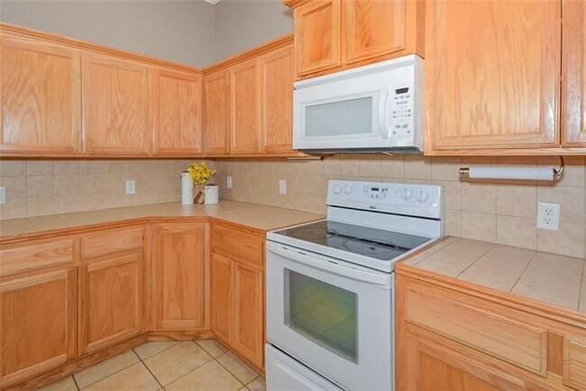 Foto del edificio - 913 Eagle Cliff Dr