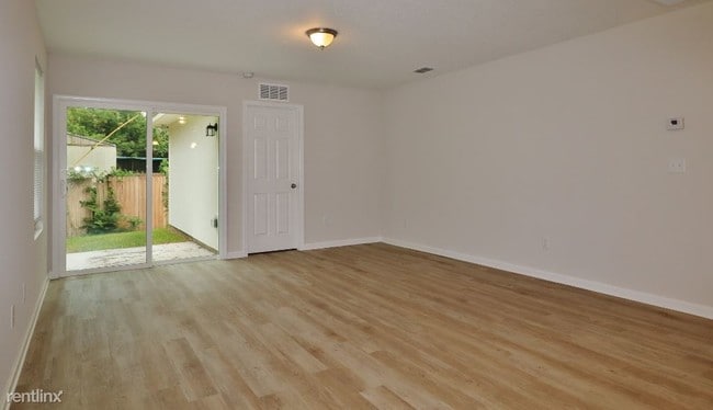 Building Photo - 3 br, 2 bath House - 156 Odell St