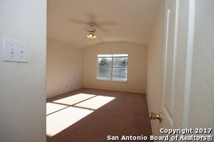 Building Photo - Beautiful 3 bedroom 2 bath , 2 story home