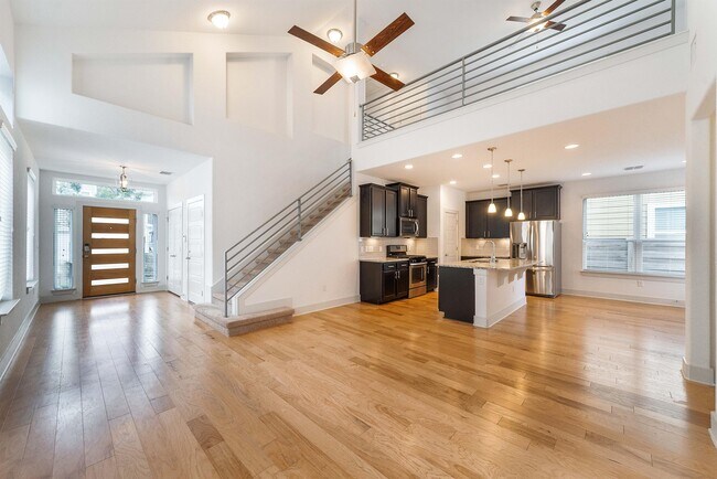 Foto del edificio - 1408 Casa Dr