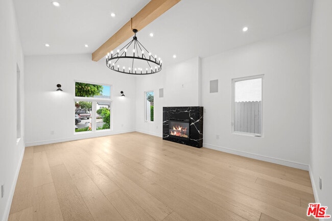 Foto del edificio - 8909 W 24th St