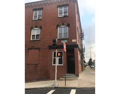 Building Photo - 246 Main St