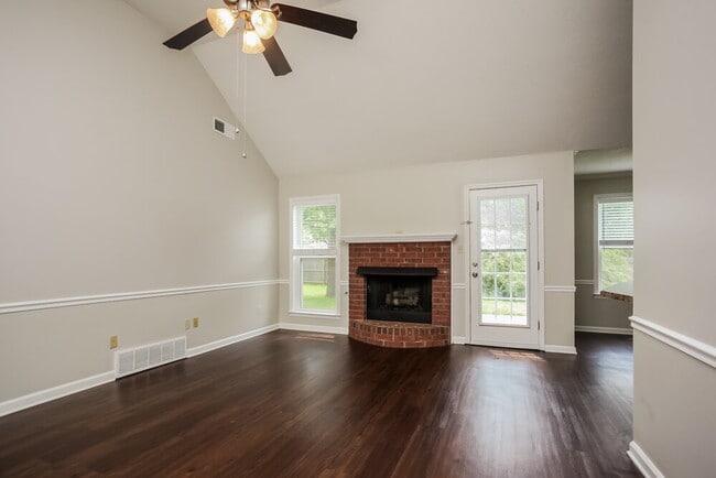Building Photo - 6491 Daybreak Dr