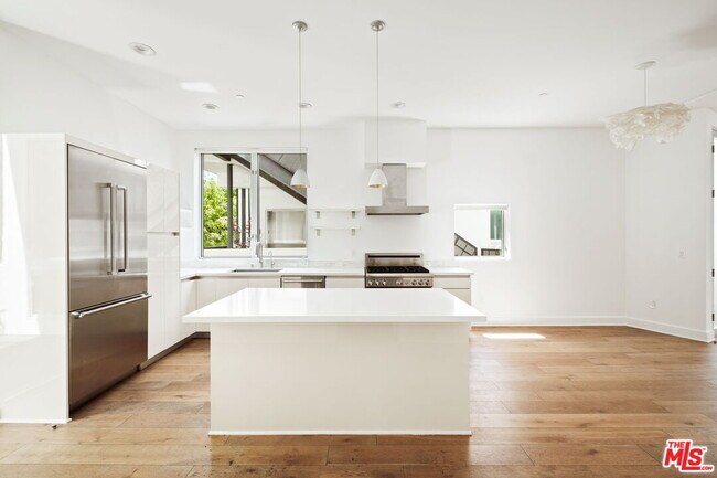 Foto del edificio - 616 Croft Ave