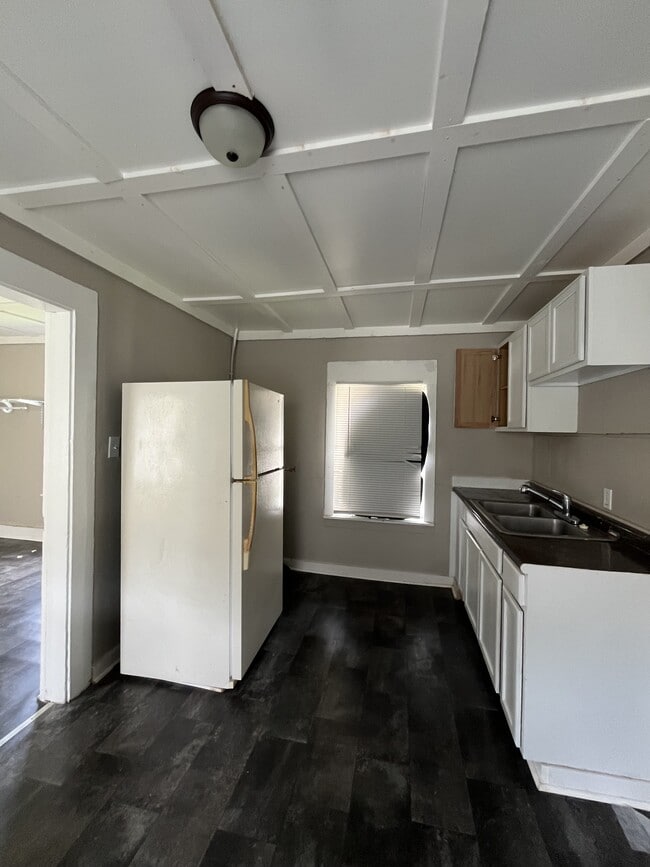 Building Photo - 209 Haywood St