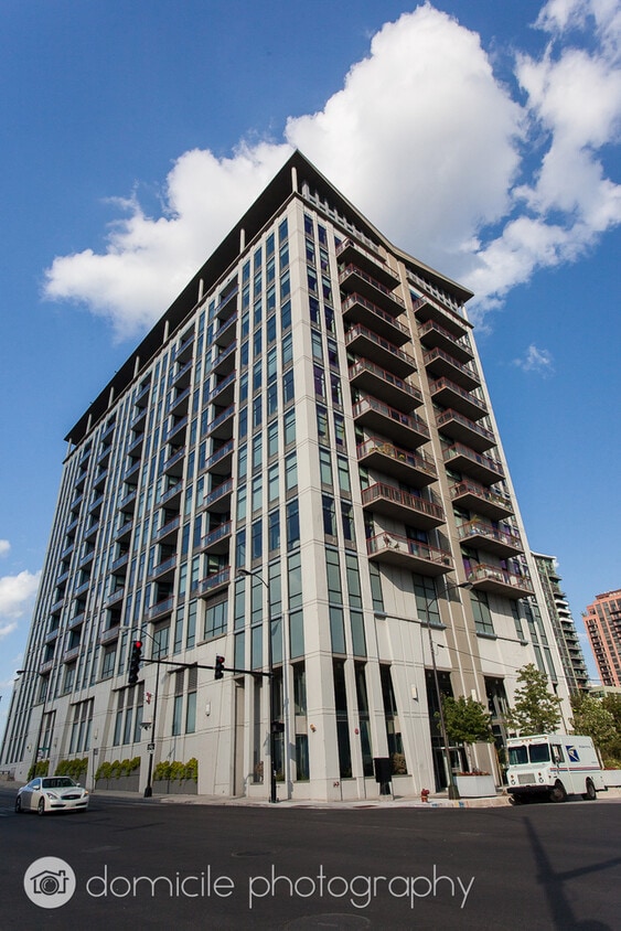Primary Photo - 740 W Fulton St