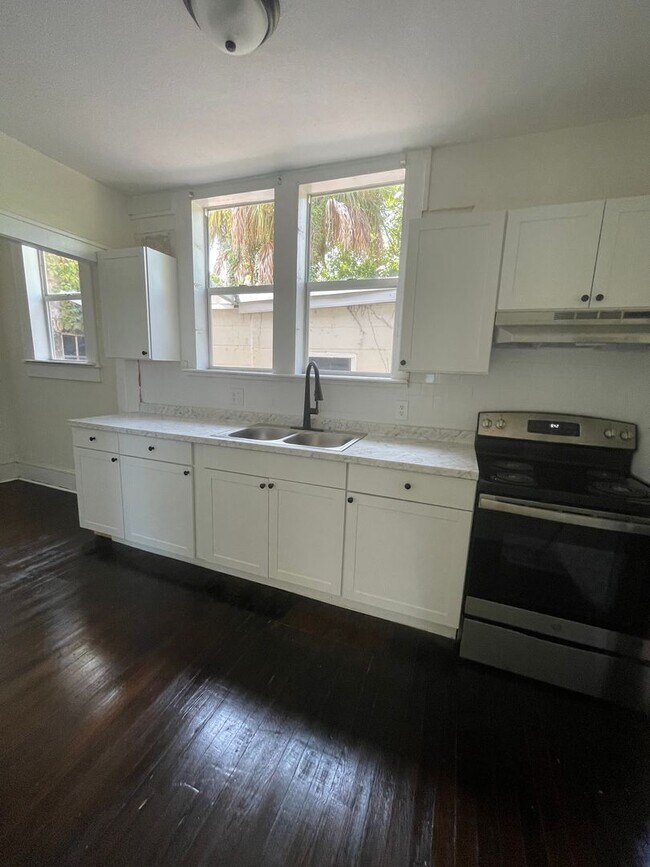 Foto del edificio - 2 Bed 1 Bath Home | Pet Friendly | Washer ...