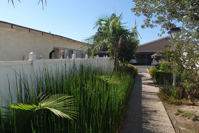 Building Photo - Garden Apartments