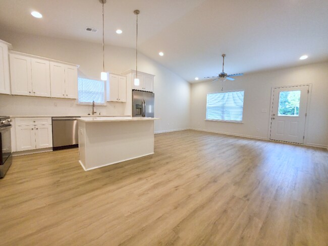 Foto del edificio - 4230 Acorn St