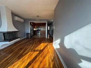 Building Photo - 74-09 85th Rd