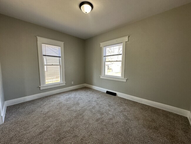 Foto del edificio - 1105 Queen St