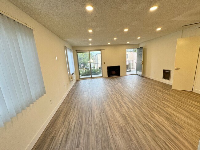 Building Photo - 3432-3434 S Centinela Ave