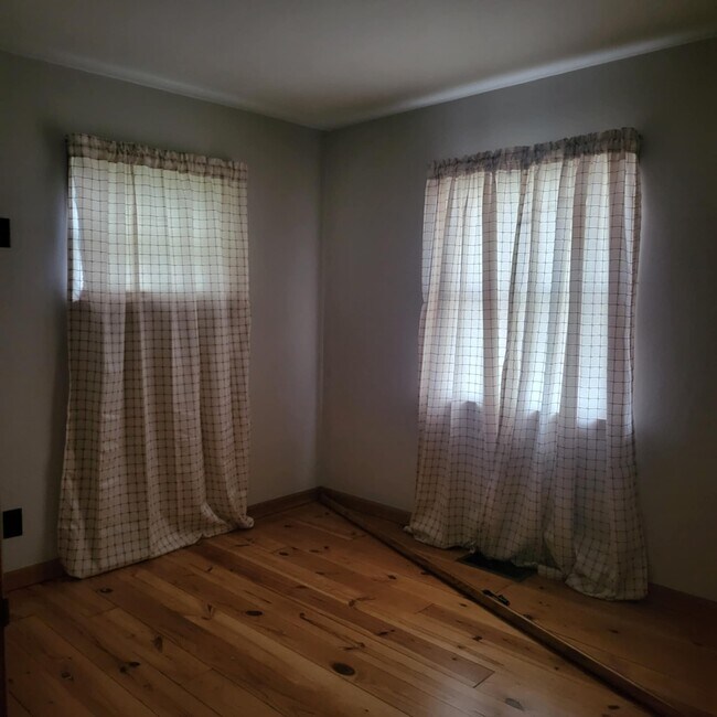 Foto del edificio - 5825 Rockport Rd
