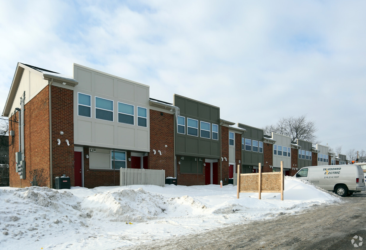 Building Photo - Community Apartments