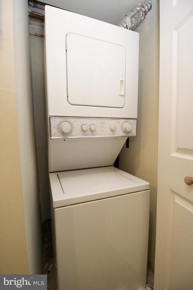 Foto del edificio - 1434 Perry Pl NW