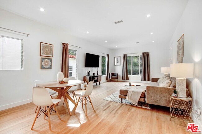 Foto del edificio - 434 N Ogden Dr