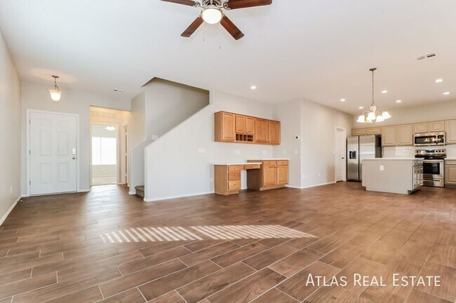 Foto del edificio - 17254 W Country Gables Dr
