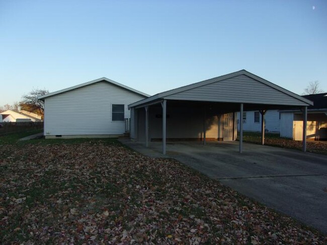 Building Photo - 2 bedroom in Sidney OH 45365