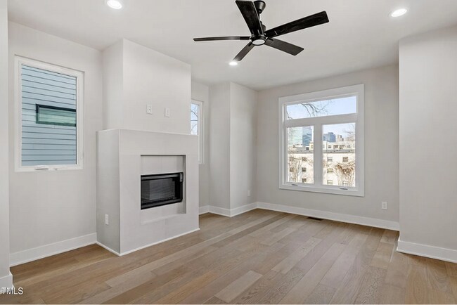 Building Photo - Build Equity While Leasing - Lease and Own...