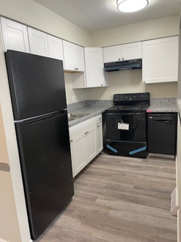 Building Photo - 5039 Southgreen Dr